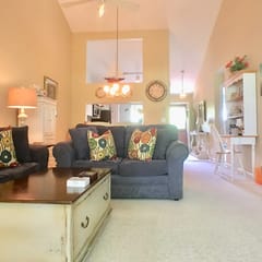 Beautifully Furnished and Decorated Upper-Level Eaton Condo in Ocean Edge on Cape Cod!