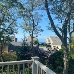 Relax and enjoy the fine residence in beautiful Sea Pines on Cape Cod Bay!