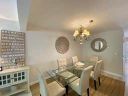 Bayside, Gem with King Bed, 4 ACs, Beach #1 & Bayside Outdoor Pool #8 (Included) - Image 3