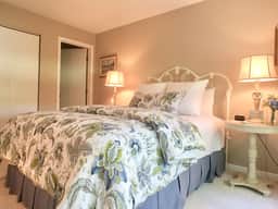 Beautifully Furnished and Decorated Upper-Level Eaton Condo in Ocean Edge on Cape Cod! - Image 4