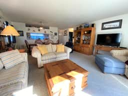 Sunny, single level Susanna Village patio home with golf course views and pool access. - Image 2