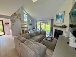 Wonderful Ocean Edge property in Brewster on beautiful Cape Cod with modern updated décor. - Image 2
