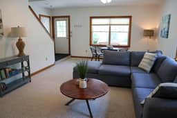 Enjoy this 1,600 sqft two story guest house with A/C, garage, balcony, and access to bike trail! - Image 3