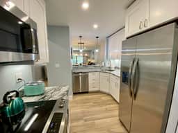 Come enjoy your stay at this light and bright 1st floor condo located in the prestigious Ocean Edge. - Image 5