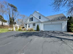 Stunning 5-bed, 3-bath home with 3,500+ sq ft in the heart of Harwich! - Image 3