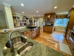 NEW for 2026 - SEARS POINT PRIVATE ASSOCIATION BEACH & CAPE COD BAY VIEWS! - Image 4