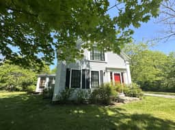 NEW FOR 2026 - Classic Cape antique meets coastal convenience in the heart of Brewster - Image 2