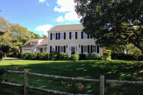 Walk to Pleasant Street Beach, Renovated, Central AC, King Bed!!! - Image 1