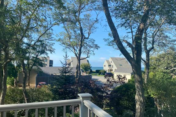 Relax and enjoy the fine residence in beautiful Sea Pines on Cape Cod Bay! - Image 1