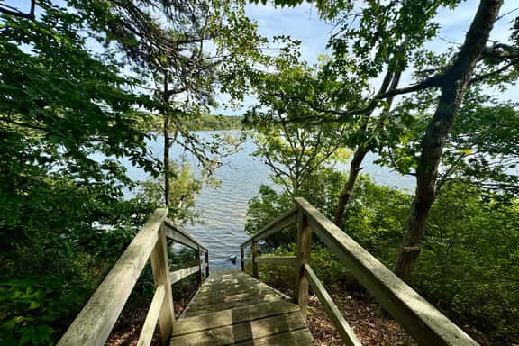 Wonderful Pond Front property deep in the heart of Brewster, private, spacious and unique! - Image 1