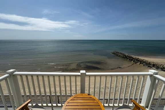 Nantucket Sound Dream! Exceptional Tri-Level Ocean Heights Condominium, Offering Waterfront Living! - Image 1