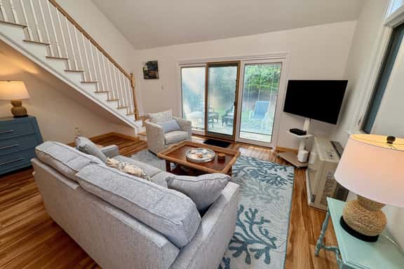 Modern Ocean Edge Townhome | King Loft + Optional Pool Passes - Image 1