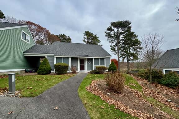 Middlecott patio home in Ocean Edge with pond/golf views and central A/C. - Image 1