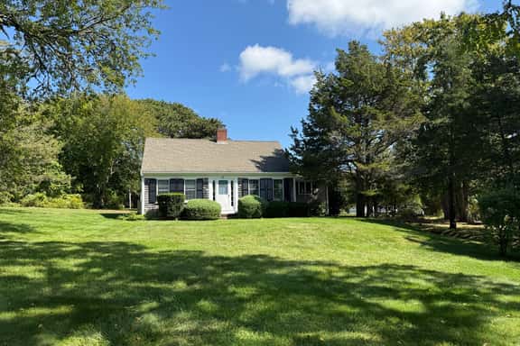 Discover your perfect getaway at this inviting, dog friendly, 4BR home minutes from the beach! - Image 1