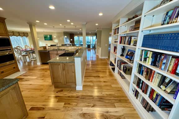 NEW for 2026 - SEARS POINT PRIVATE ASSOCIATION BEACH & CAPE COD BAY VIEWS! - Image 1