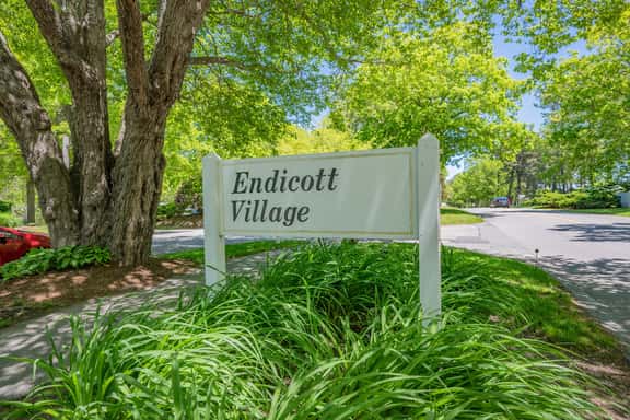 3BR3BA Centrally Located Ocean Edge Lower Level Endicott Unit, Minutes to Pools & CC Rail Trail! - Image 1