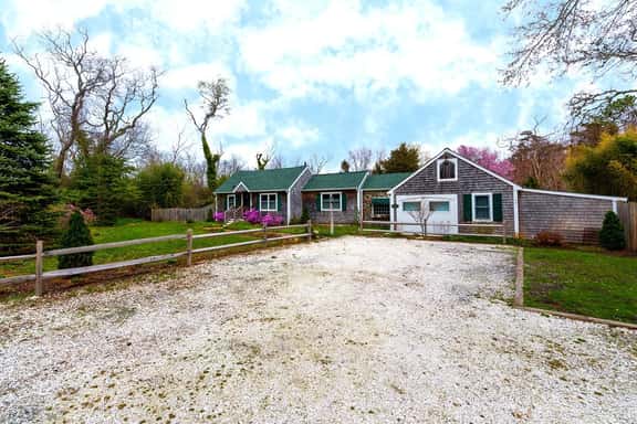 House on Koi Pond: Minutes to the CC Rail Trail, beach days, and historic charm - dogs welcome*! - Image 1