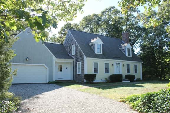 NEW for 2026 Minutes to Beaches, Brewster Favorites & Dog Friendly! - Image 1