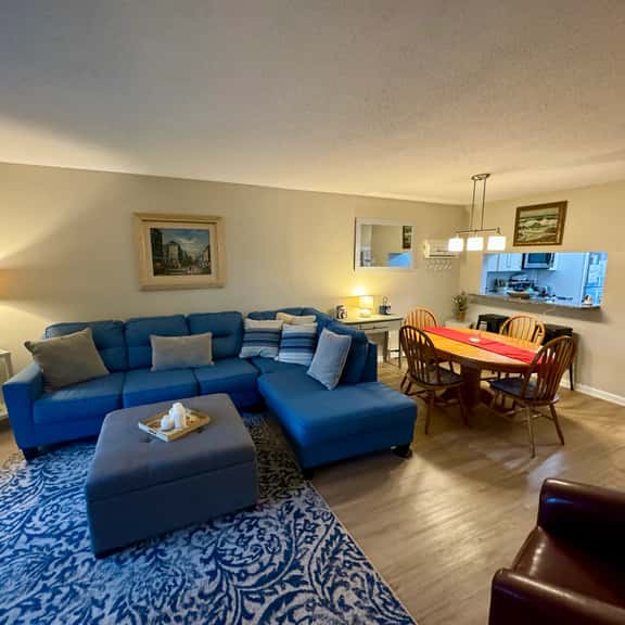 This wonderful Eaton unit features a newly renovated kitchen with new appliances. - Image 1