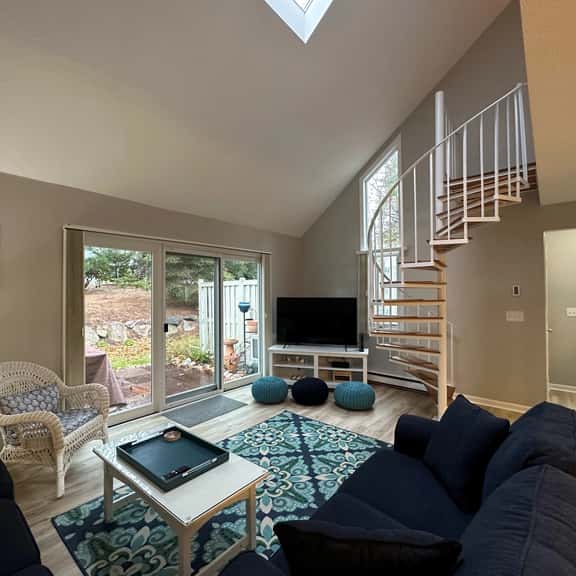 Absolutely beautiful and updated Ocean Edge Condo in Brewster! - Image 1