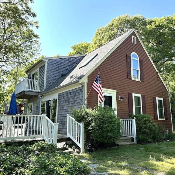 Charming Cape Cod home near Long Pond offers a quintessential vacation experience. - Image 1