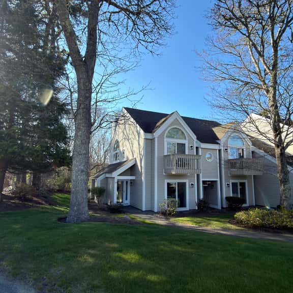 NEW for 2026 - Endicott 3BR 3BA End-Unit Steps from the Arbor Pool! - Image 1