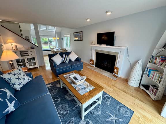 “HAPPY PLACE” – Spacious Ocean Edge Bayside w/ Pool, Tennis & Beach Access in Brewster, MA - Image 3