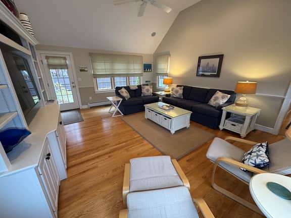 Walk to Pleasant Street Beach, Renovated, Central AC, King Bed!!! - Image 5