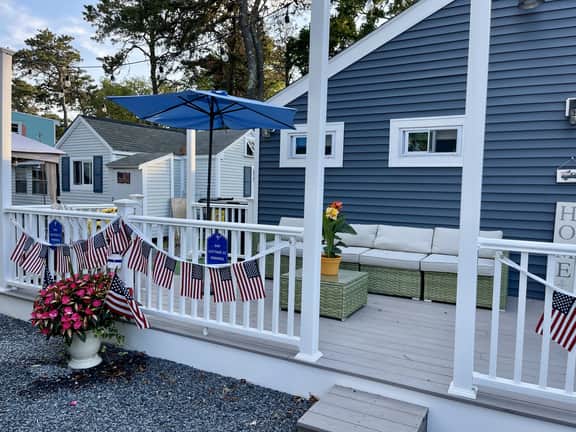 Welcome to On The Hook - Escape to this stunning Cap cottage just a short walk to private beaches. - Image 4