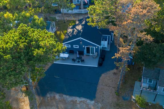 Welcome to On The Hook - Escape to this stunning Cap cottage just a short walk to private beaches. - Image 5