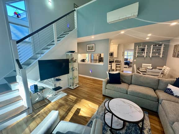 This Howland Circle condo embodies a harmonious blend of beauty, airiness, and brightness. - Image 3