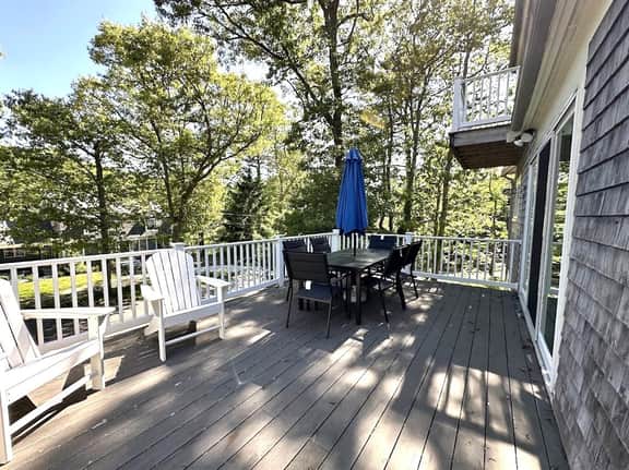 Charming Cape Cod home near Long Pond offers a quintessential vacation experience. - Image 2