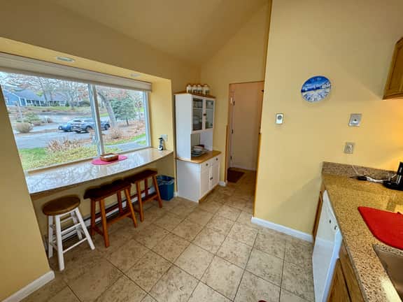 Middlecott patio home in Ocean Edge with pond/golf views and central A/C. - Image 5