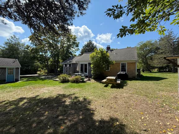 Discover your perfect getaway at this inviting, dog friendly, 4BR home minutes from the beach! - Image 4