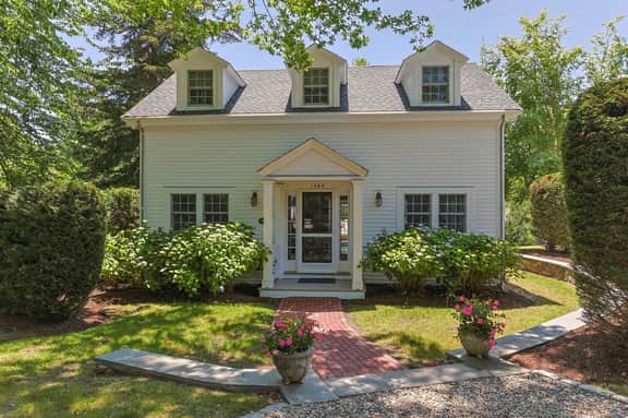 NEW for 2026 - Historic Main Street Carriage House with Waterview in the heart of Brewster! - Image 4