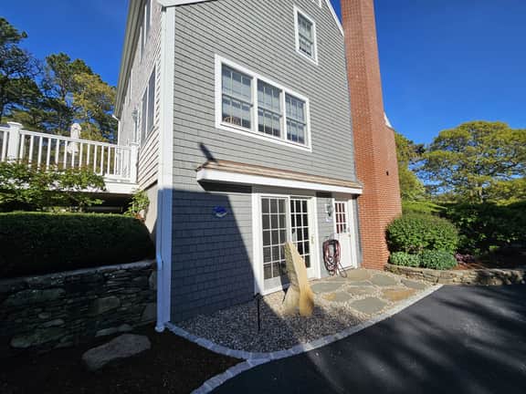 BREWSTER/ORLEANS LINE 3BR 2BA, Minutes from Beaches, Spacious Inside & Out, Amenities Galore! - Image 4