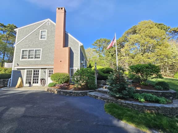BREWSTER/ORLEANS LINE 3BR 2BA, Minutes from Beaches, Spacious Inside & Out, Amenities Galore! - Image 3