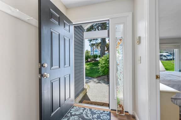 3BR3BA Centrally Located Ocean Edge Lower Level Endicott Unit, Minutes to Pools & CC Rail Trail! - Image 2