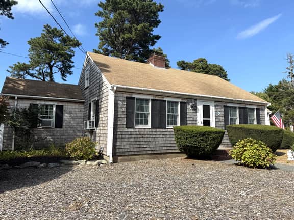 2BR 1BA Quintessential Cape Cod Beach Budget Getaway! - Image 3