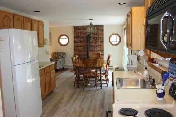 NEW FOR 2026 - 3BR 2BA Just Minutes to Point of Rocks Beach! - Image 5