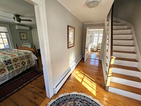 NEW FOR 2026 - Classic Cape antique meets coastal convenience in the heart of Brewster - Image 3