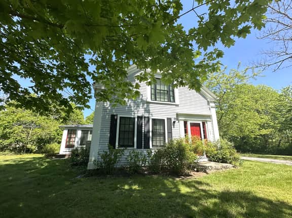NEW FOR 2026 - Classic Cape antique meets coastal convenience in the heart of Brewster - Image 2