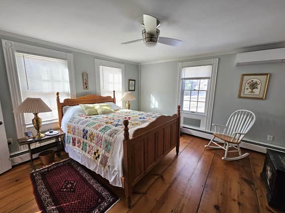 NEW FOR 2026 - Classic Cape antique meets coastal convenience in the heart of Brewster - Image 5
