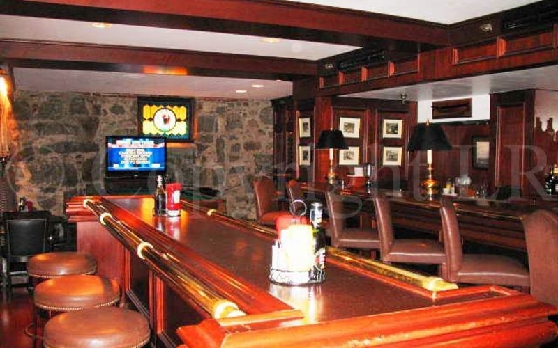 Bayzo's Pub at Ocean Edge